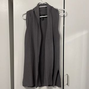 Sleeveless sweater caridgan